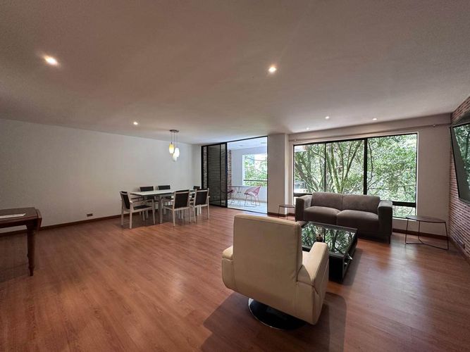 Apartamento de 2 alcobas en arriendo en El Poblado, Medellín, 150 m² · foto 3 de 17