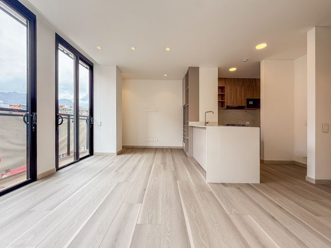 Apartamento de 2 alcobas en venta en Chico, Bogotá, 92 m² · foto 2 de 9