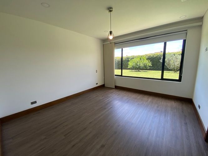 Casa de 5 alcobas en venta en Cabeceras De Llanogrande, Rionegro, 380 m² · foto 12 de 15