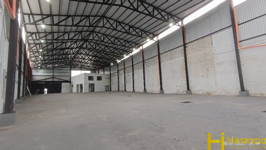 Bodega en arriendo en Tenche, Medellín, 1700 m² · foto 3 de 24