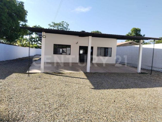 Casa de 3 alcobas en venta en Apiay, Villavicencio, 450 m² · foto 2 de 5