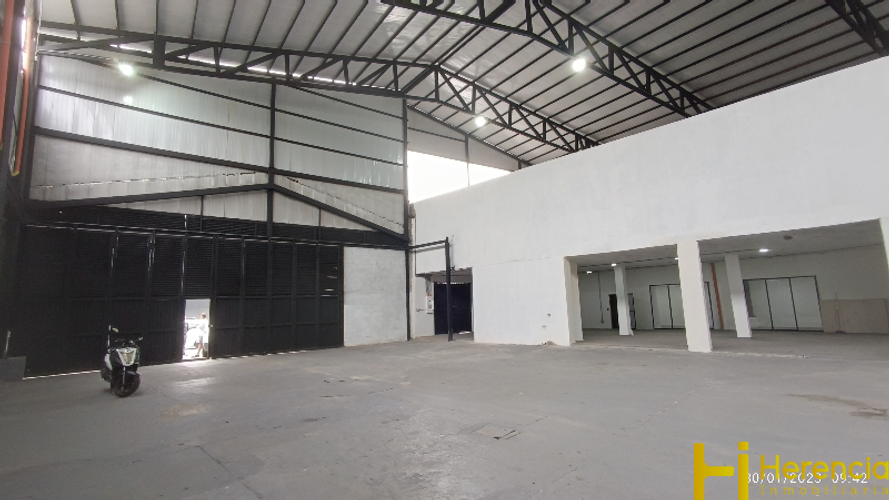 Bodega en arriendo en Tenche, Medellín, 1700 m² · foto 5 de 24