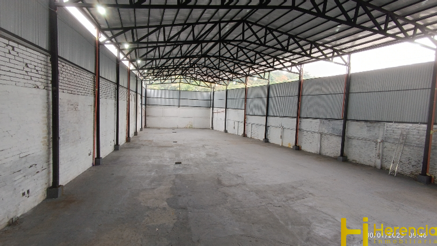 Bodega en arriendo en Tenche, Medellín, 1700 m² · foto 6 de 24