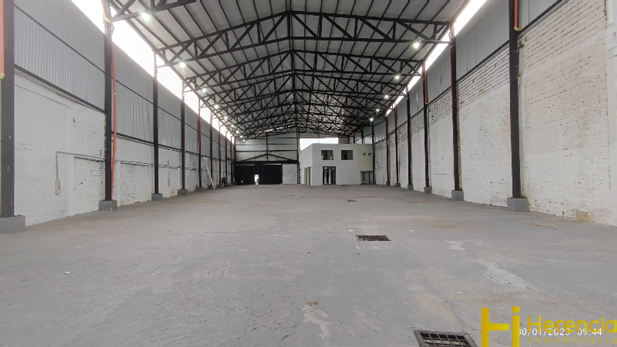 Bodega en arriendo en Tenche, Medellín, 1700 m² · foto 7 de 24