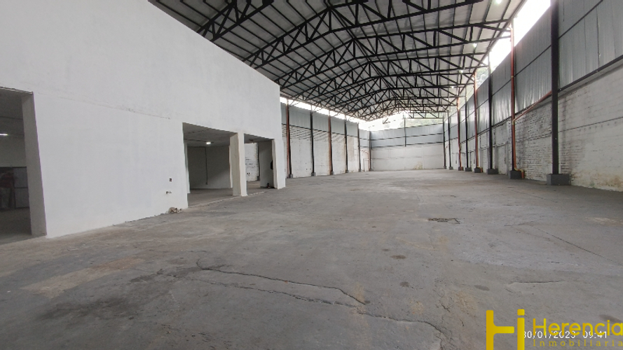 Bodega en arriendo en Tenche, Medellín, 1700 m² · foto 8 de 24