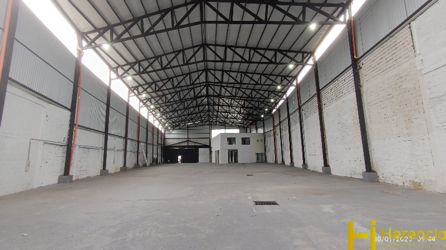 Bodega en arriendo en Tenche, Medellín, 1700 m² · foto 9 de 24