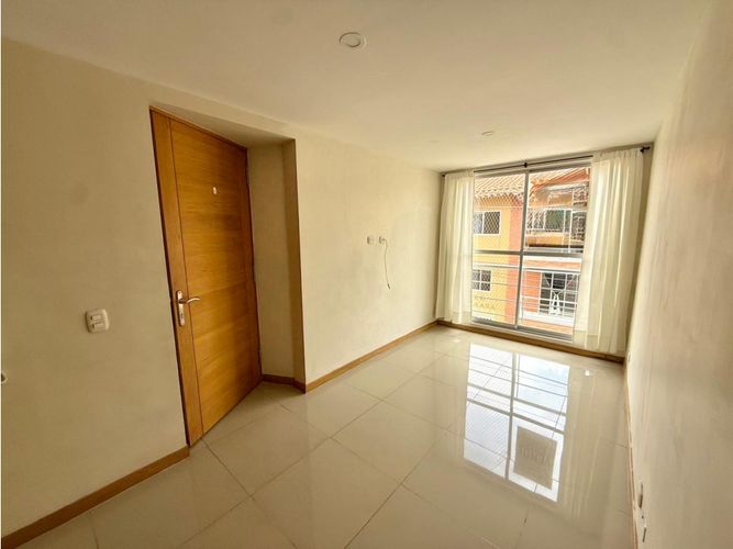 Apartamento de 3 alcobas en venta en La Ceja, 56 m² · foto 3 de 12