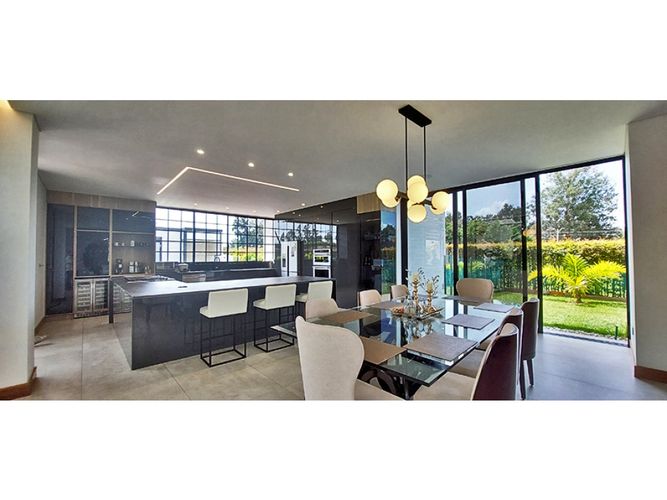 Casa de 6 alcobas en venta en Llano Grande, Rionegro, 800 m² · foto 6 de 24