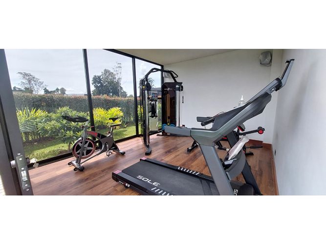 Casa de 6 alcobas en venta en Llano Grande, Rionegro, 800 m² · foto 11 de 24
