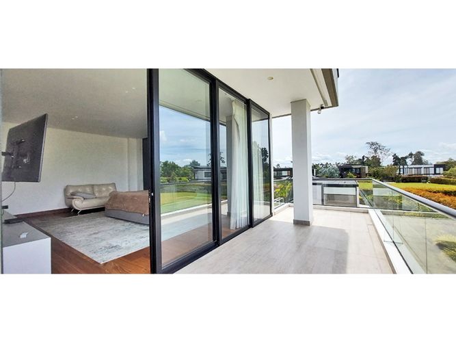 Casa de 6 alcobas en venta en Llano Grande, Rionegro, 800 m² · foto 22 de 24