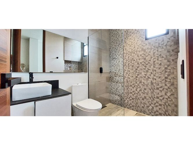 Casa de 6 alcobas en venta en Llano Grande, Rionegro, 800 m² · foto 24 de 24