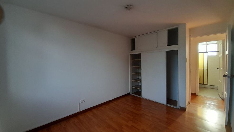 Apartamento de 3 alcobas en venta en Centro Narino, Bogotá, 101 m² · foto 7 de 13