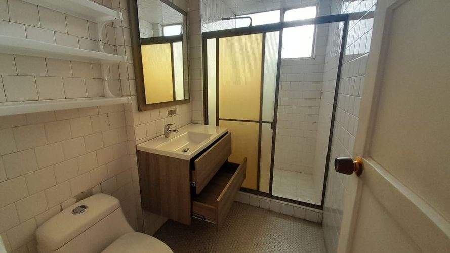Apartamento de 3 alcobas en venta en Centro Narino, Bogotá, 101 m² · foto 12 de 13