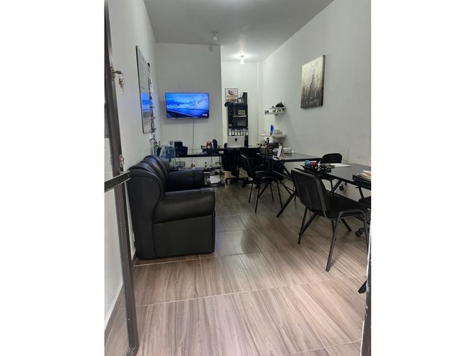 Oficina en arriendo en Manila, Medellín, 48 m² · foto 2 de 6