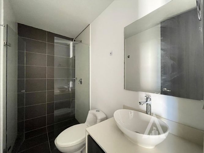 Apartamento de 1 alcoba en arriendo en Ciudad Del Río, Medellín, 45 m² · foto 3 de 5