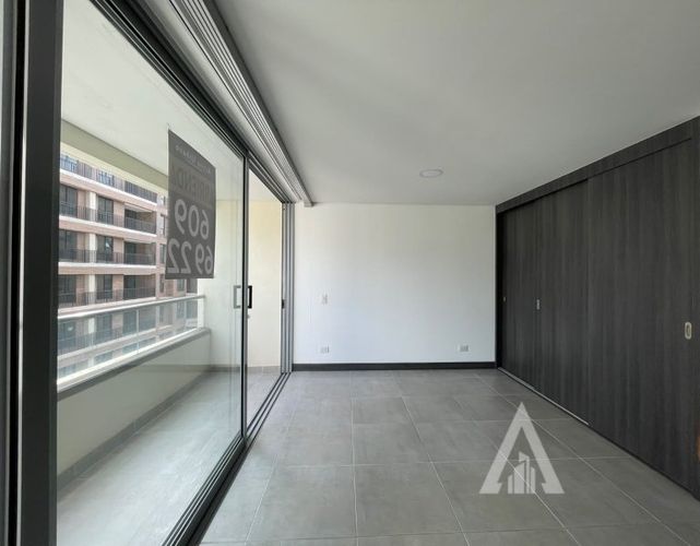 Apartamento de 1 alcoba en arriendo en Ciudad Del Río, Medellín, 45 m² · foto 4 de 5