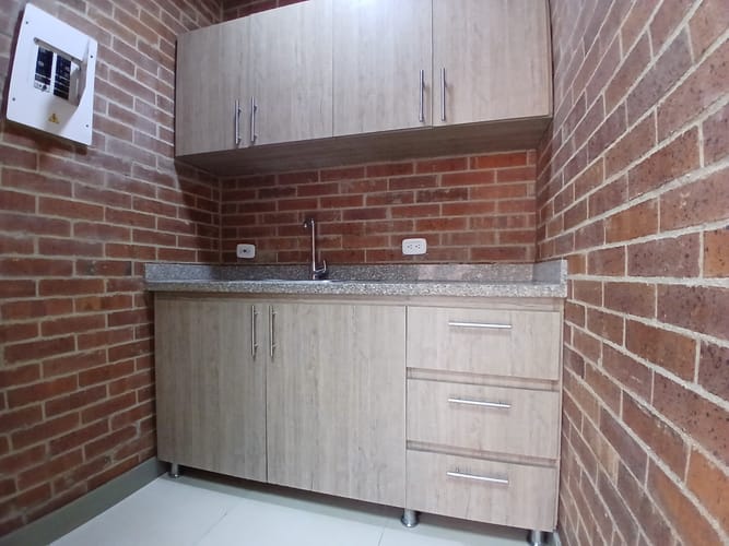 Oficina en arriendo en Castropol, Medellín, 136 m² · foto 10 de 12