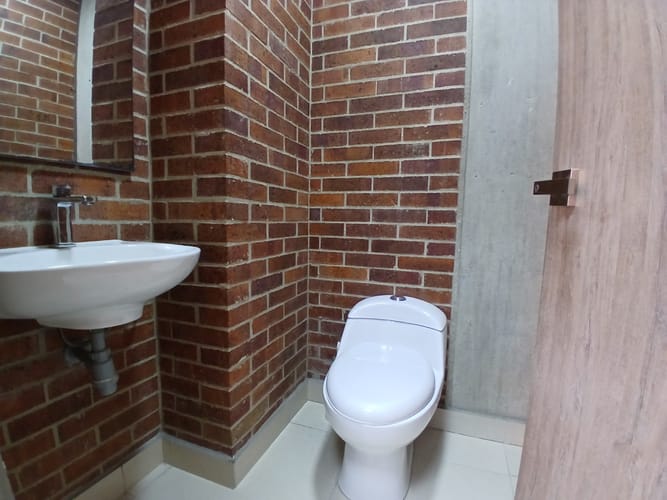 Oficina en arriendo en Castropol, Medellín, 136 m² · foto 11 de 12