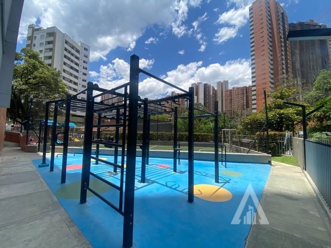 Apartamento de 3 alcobas en arriendo en Las Lomitas, Medellín, 110 m² · foto 5 de 24