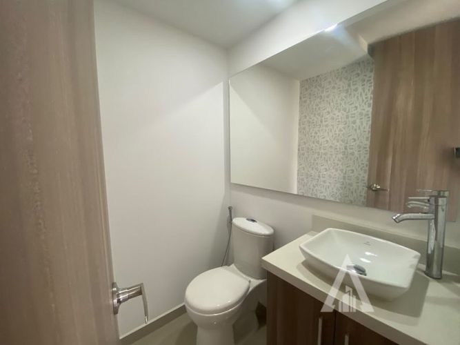 Apartamento de 3 alcobas en arriendo en Las Lomitas, Medellín, 110 m² · foto 13 de 24