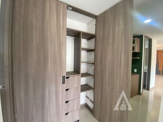 Apartamento de 3 alcobas en arriendo en Las Lomitas, Medellín, 110 m² · foto 15 de 24