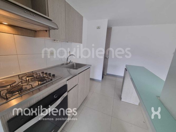 Apartamento de 3 alcobas en arriendo en Virgen Del Carmen, Sabaneta, 75 m² · foto 2 de 11