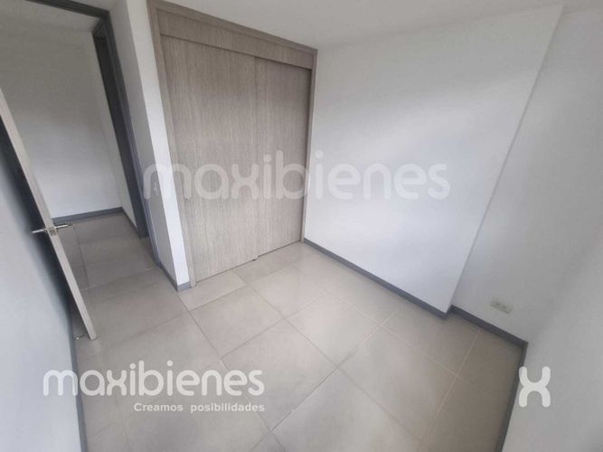 Apartamento de 3 alcobas en arriendo en Virgen Del Carmen, Sabaneta, 75 m² · foto 8 de 11