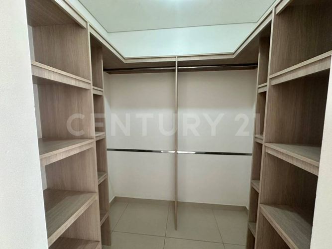 Casa de 3 alcobas en venta en Samanes Del Castillo, Jamundí, 171 m² · foto 9 de 16