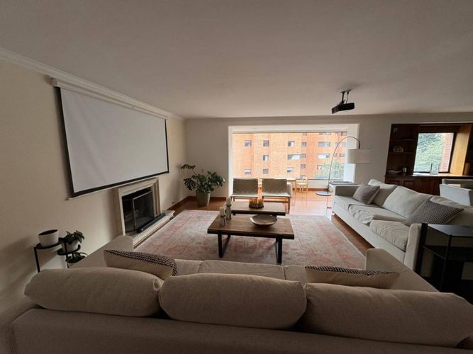 Apartamento de 3 alcobas en arriendo en Los Rosales, Bogotá, 262 m² · foto 6 de 24