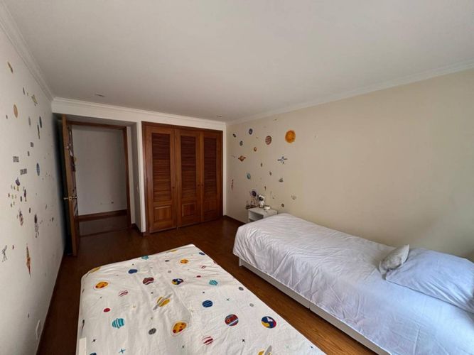 Apartamento de 3 alcobas en arriendo en Los Rosales, Bogotá, 262 m² · foto 20 de 24