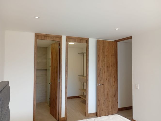 Apartamento de 2 alcobas en arriendo en El Poblado, Medellín, 91 m² · foto 12 de 16