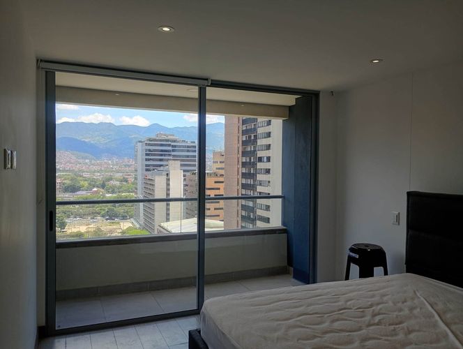 Apartamento de 2 alcobas en arriendo en El Poblado, Medellín, 91 m² · foto 8 de 16