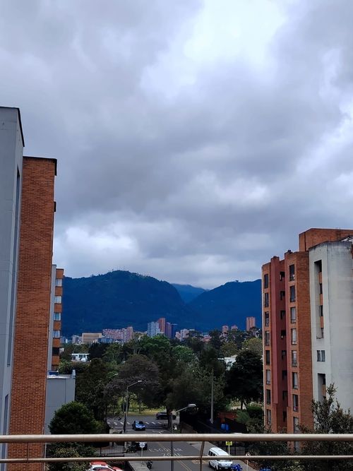 Apartamento en venta en La Esmeralda, Bogotá · foto 4 de 24