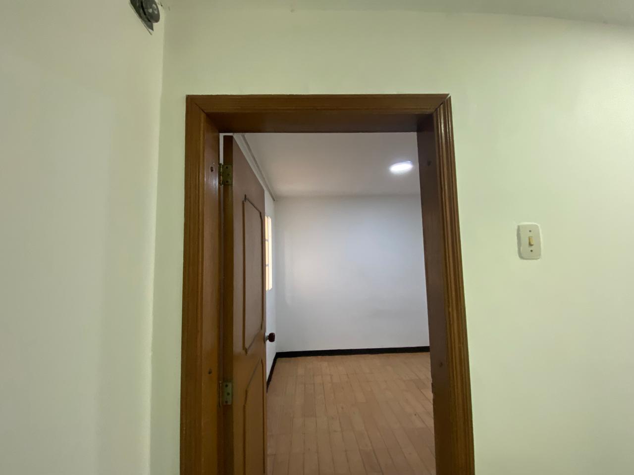 Casa en venta en Centro Fontibon, Bogotá · foto 8 de 24
