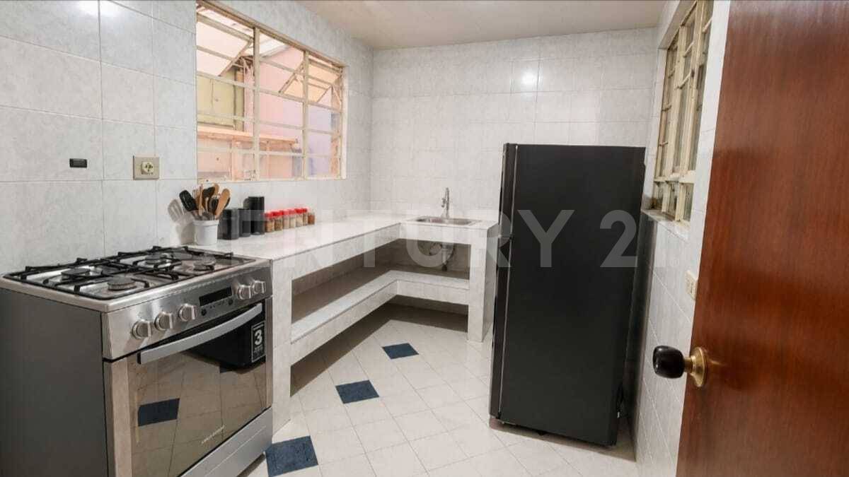 Casa en venta en San Isidro, Bogotá · foto 9 de 18