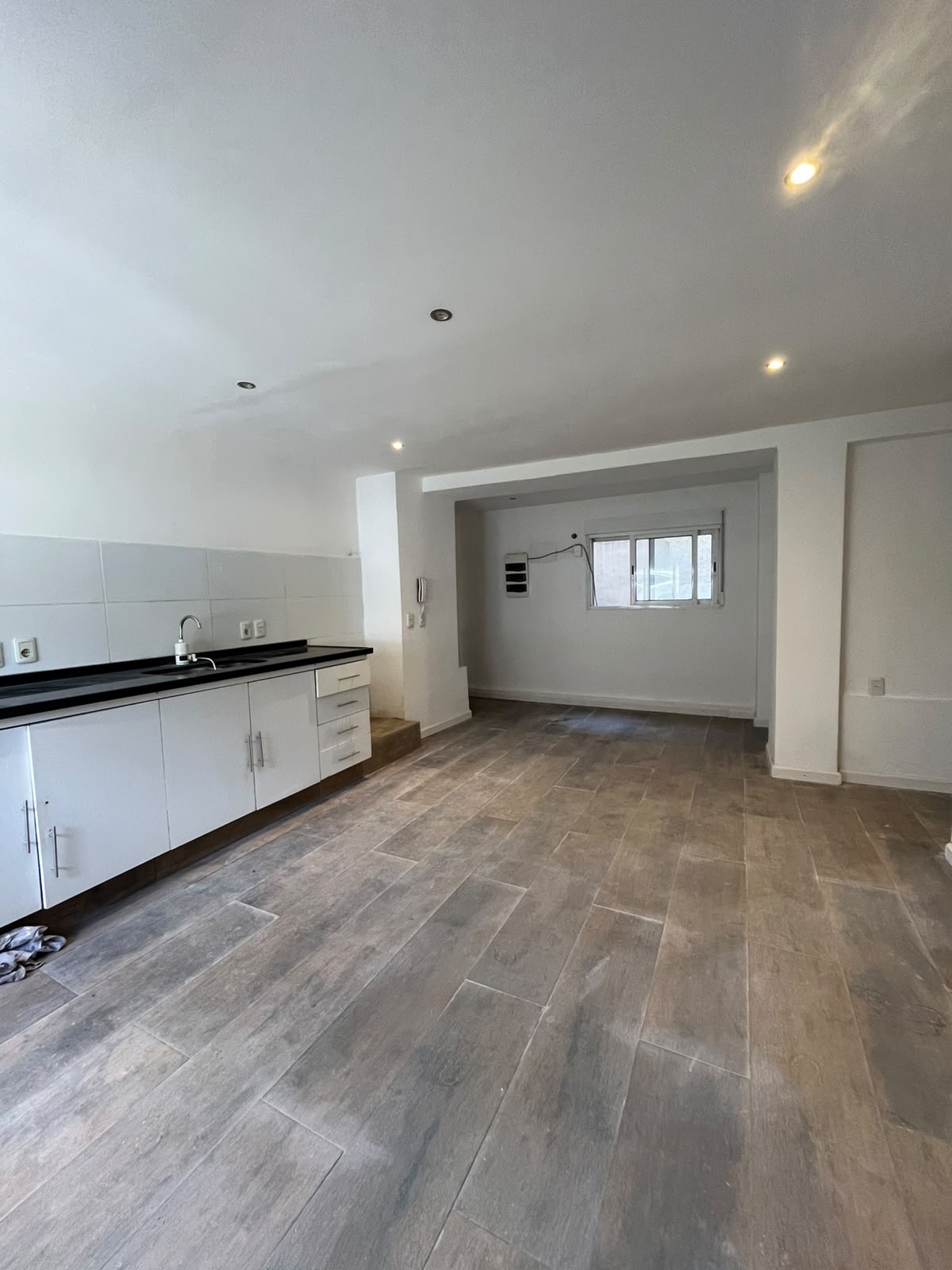 Alquiler Apartamento Dos Dormitorios En Aguada · Foto 11