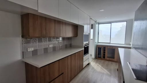 Apartamento de 3 alcobas en arriendo en El Tesoro, Medellín, 142 m² · foto 3 de 21