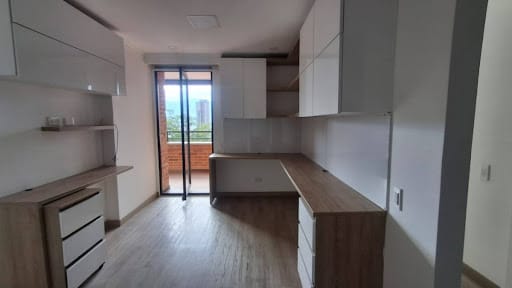 Apartamento de 3 alcobas en arriendo en El Tesoro, Medellín, 142 m² · foto 5 de 21