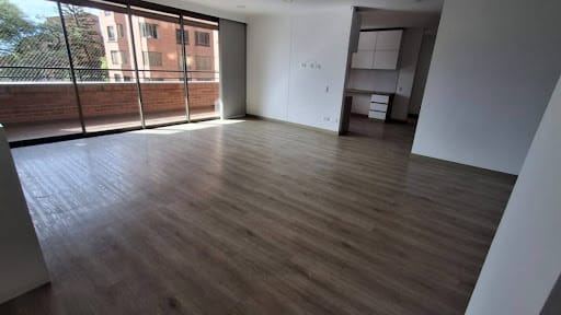 Apartamento de 3 alcobas en arriendo en El Tesoro, Medellín, 142 m² · foto 6 de 21