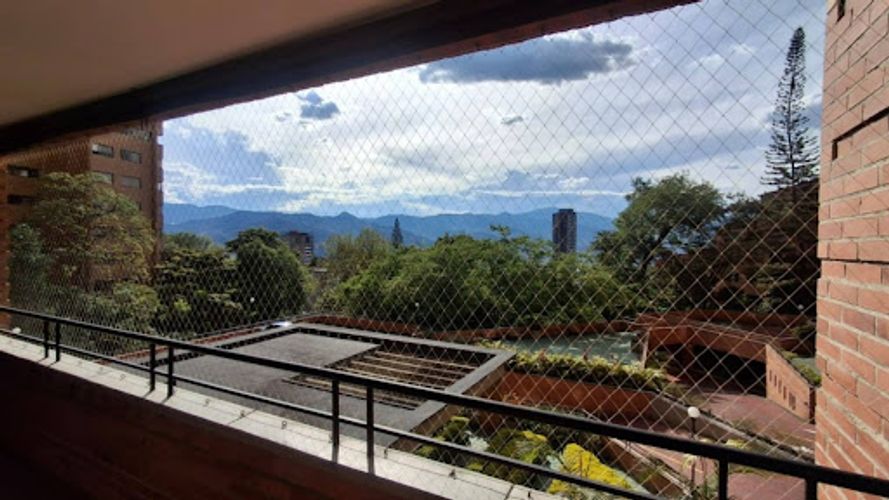 Apartamento de 3 alcobas en arriendo en El Tesoro, Medellín, 142 m² · foto 9 de 21