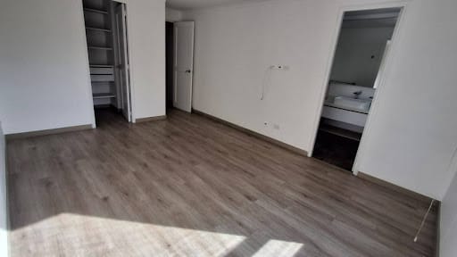 Apartamento de 3 alcobas en arriendo en El Tesoro, Medellín, 142 m² · foto 17 de 21