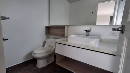 Apartamento de 3 alcobas en arriendo en El Tesoro, Medellín, 142 m² · foto 18 de 21