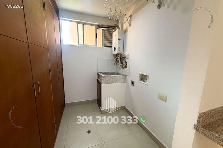 Apartamento en venta en Laureles, Medellín · foto 13 de 24