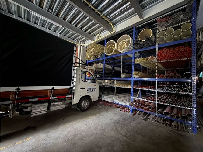 Bodega en arriendo en Ciudad Jardin, Cali, 800 m² · foto 2 de 16