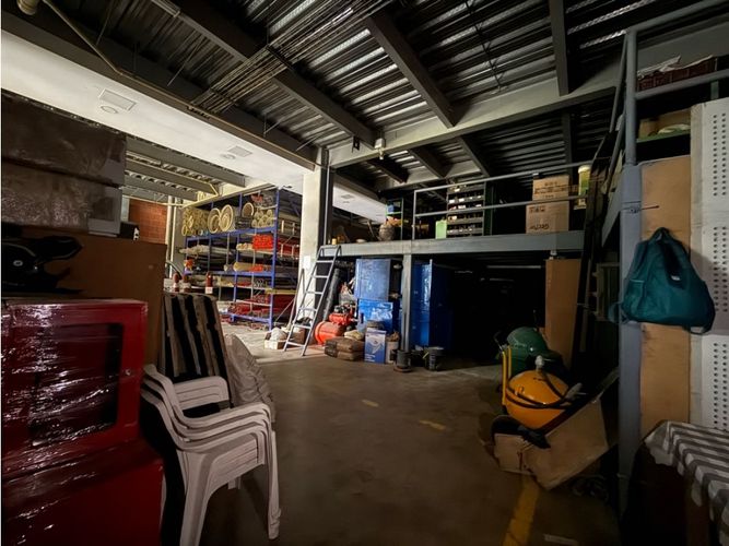 Bodega en arriendo en Ciudad Jardin, Cali, 800 m² · foto 4 de 16