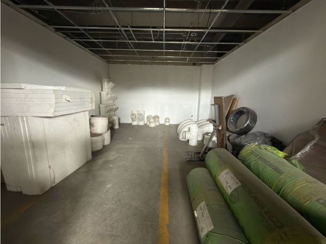 Bodega en arriendo en Ciudad Jardin, Cali, 800 m² · foto 11 de 16