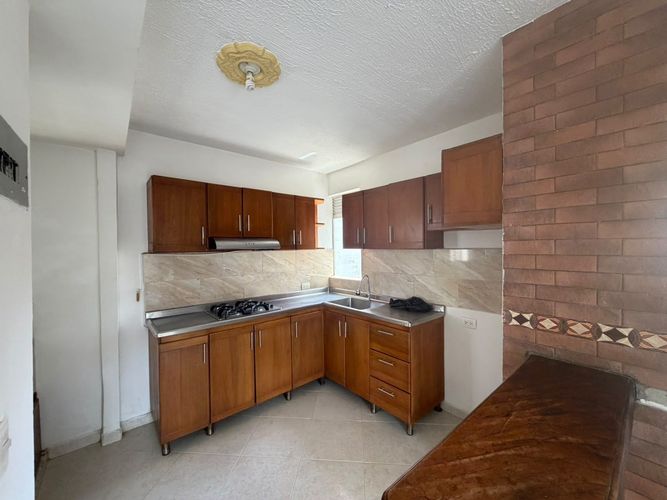 Apartamento de 3 alcobas en venta en La Ceja, 70 m² · foto 4 de 14