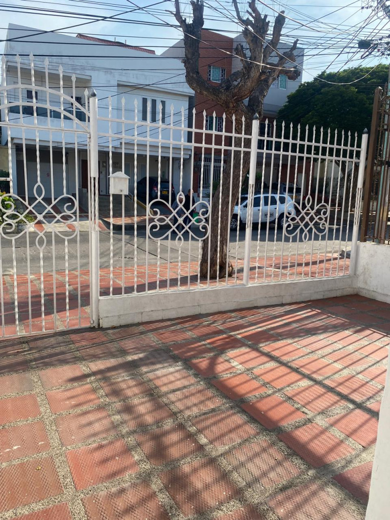 Casa en venta en Ciudad Jardin, Barranquilla · foto 2 de 24