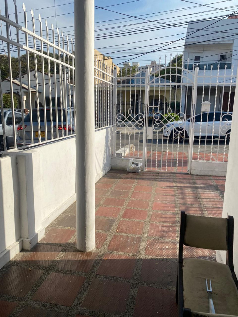 Casa en venta en Ciudad Jardin, Barranquilla · foto 3 de 24