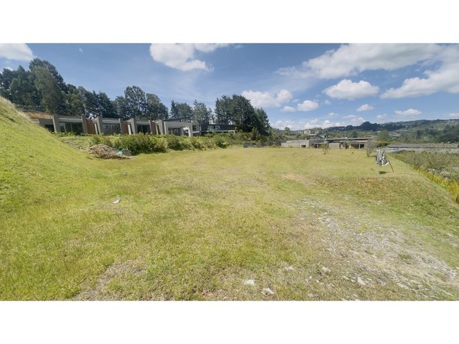 Lote en venta en Las Palmas, Envigado, 1560 m² · foto 2 de 13